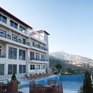 Astra Resort And Caffe